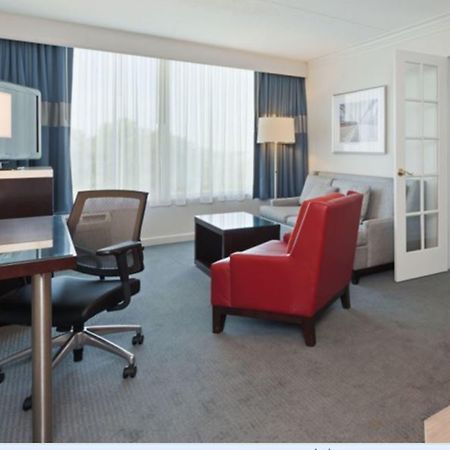 Holiday Inn Weirton-Steubenville Area Екстериор снимка