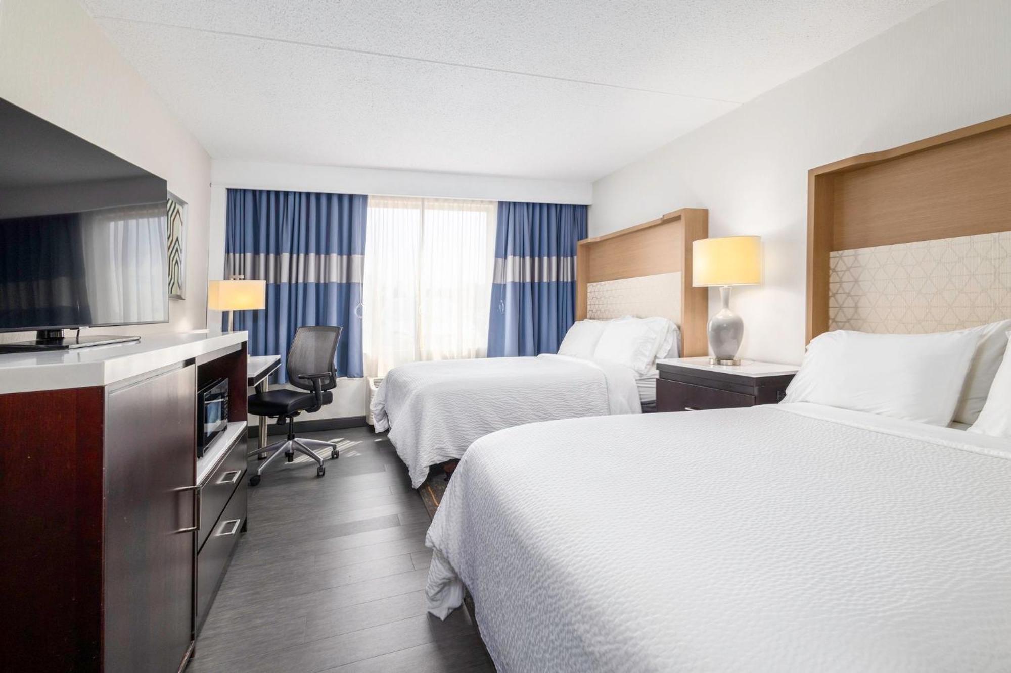 Holiday Inn Weirton-Steubenville Area Екстериор снимка