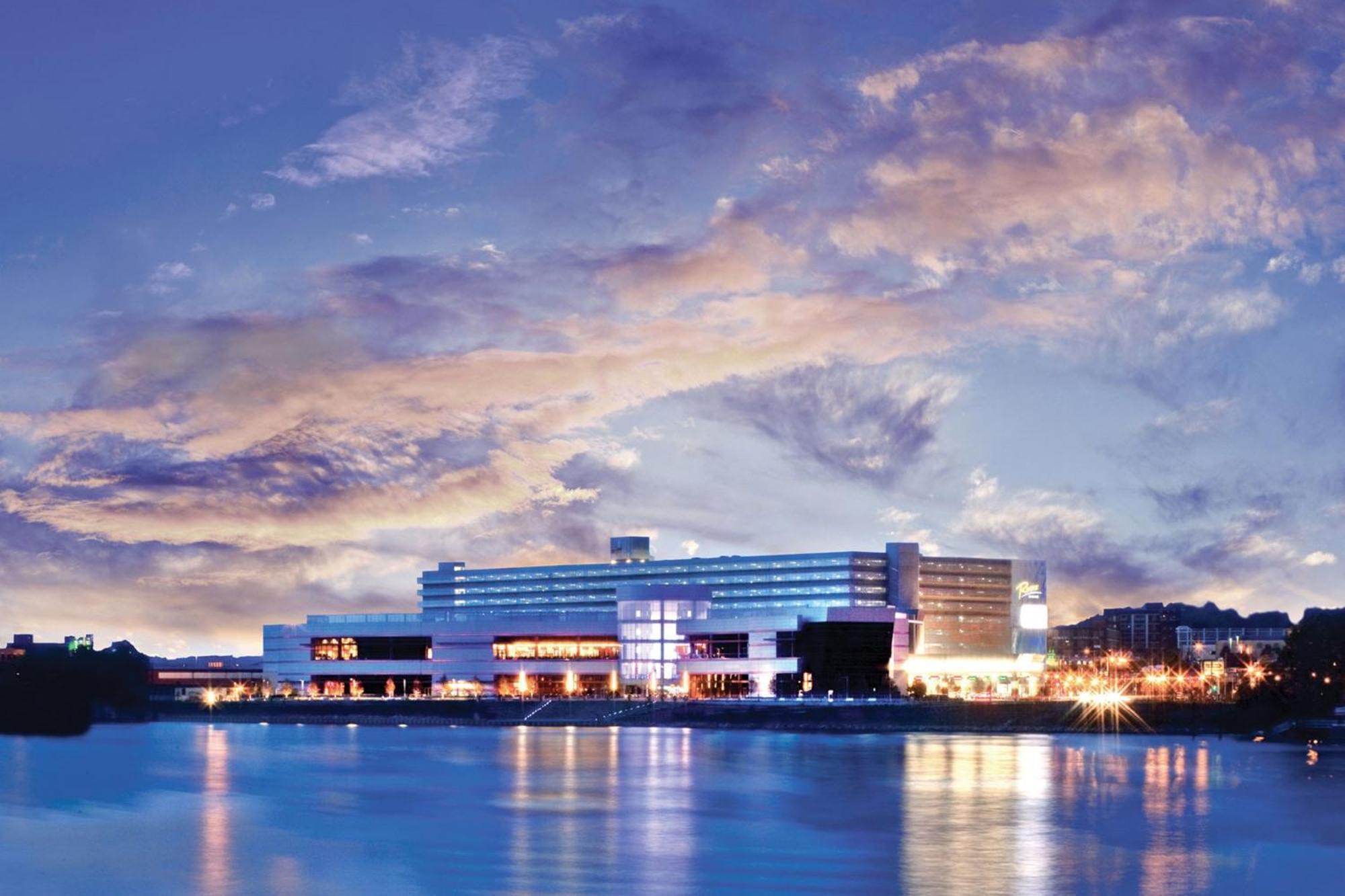 Holiday Inn Weirton-Steubenville Area Екстериор снимка