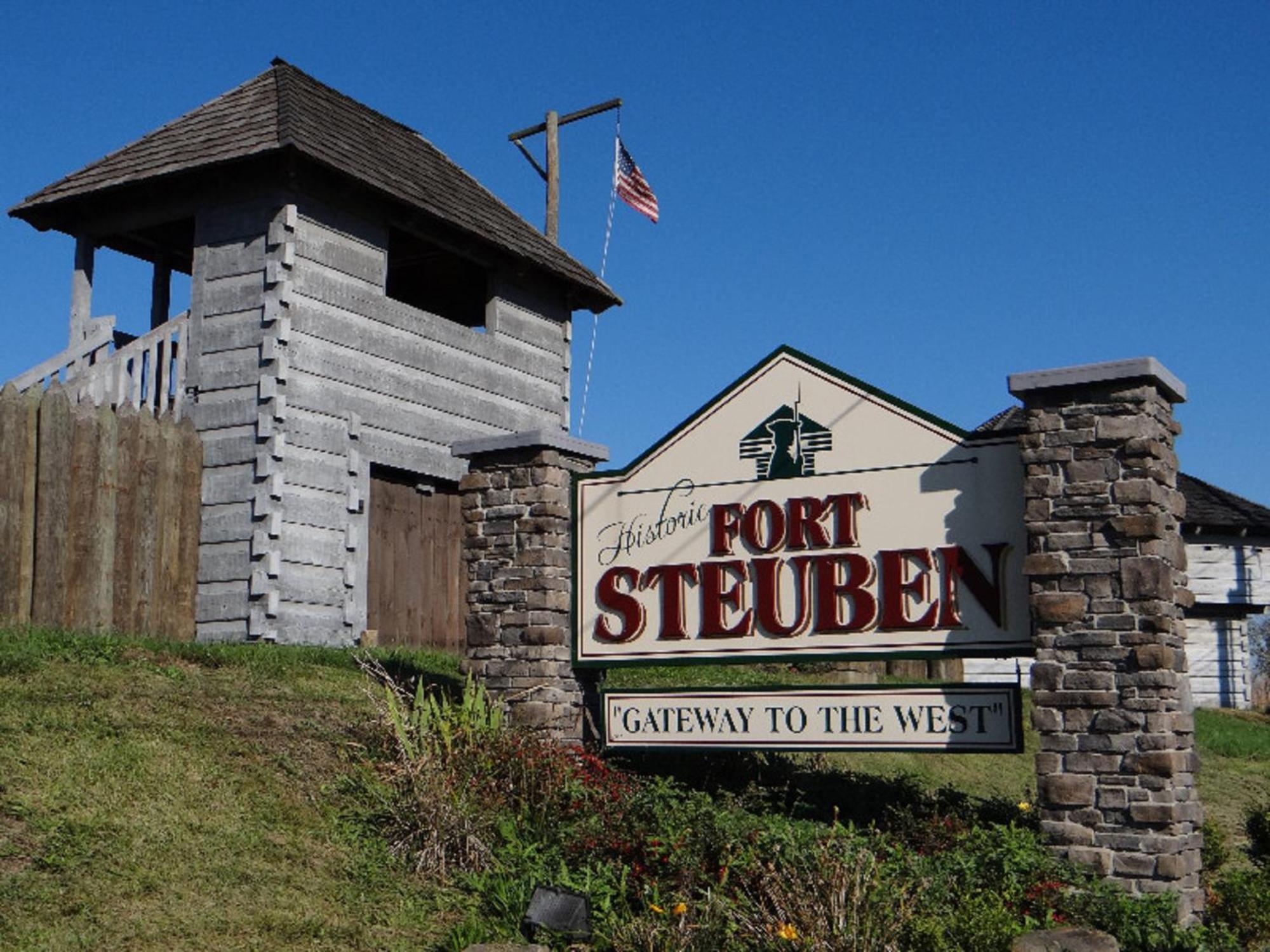 Holiday Inn Weirton-Steubenville Area Екстериор снимка